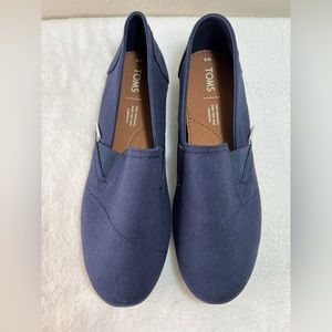 Tom’s slip on shoes